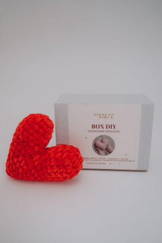 box-diy-szydelkowe-serduszko.jpg